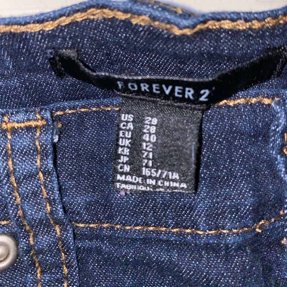Jeans - Picture 2 of 2